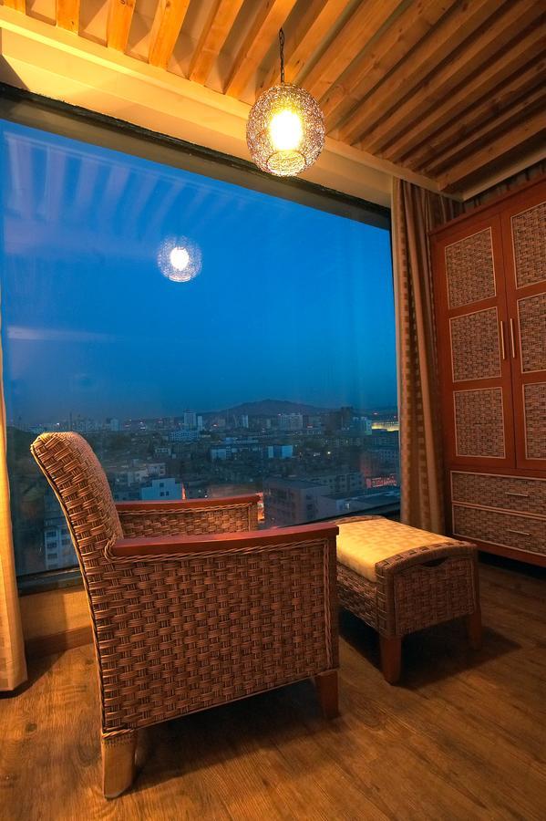 Отель Xinjiang Yema International Clubhouse Урумчи Экстерьер фото